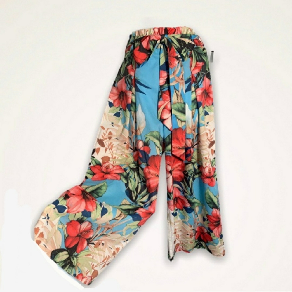 NWT - Jealous Tomato | Floral Coulottes